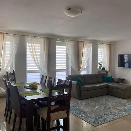 Apartament W Centrum Kolobrzegu Екстер'єр фото